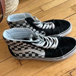 Vans Checkered High Top Sneaker